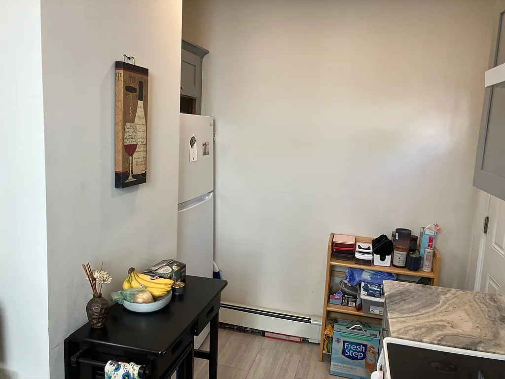 1 bed, 1.0 bath, 450 sqft, $2,350 — Photo 3