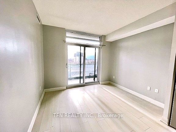 4th image of 10 Gibbs Rd #823