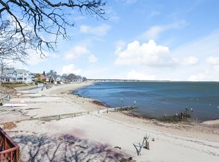 14 Sols Point Rd, Clinton, CT 06413