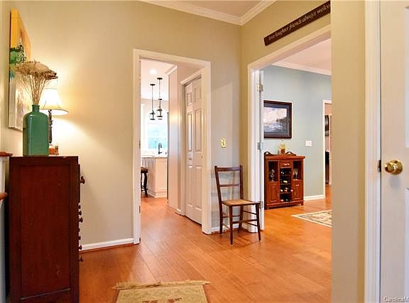 5th image of 4904 Hickory Lake Ln