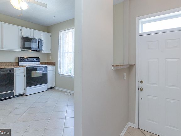 2nd image of 966 Chesney Ln
