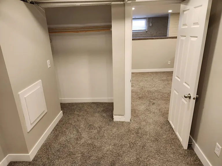 4907 Underwood Ave — Photo 9