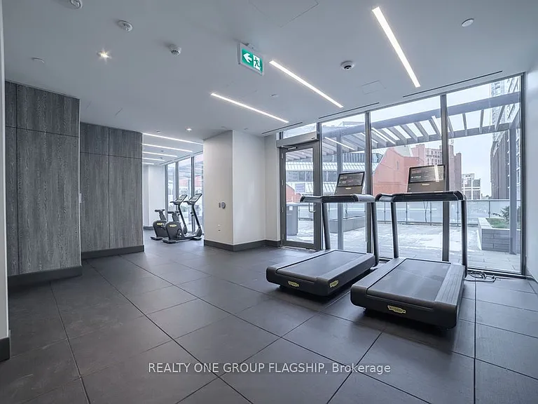 8 Cumberland St #701 — Photo 22