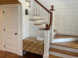 10 Monomoy Creek Rd, Nantucket, MA 02554