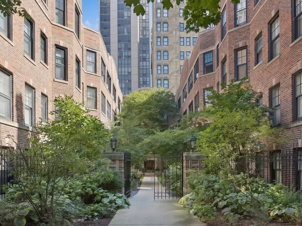 2311 N Commonwealth Ave APT 3W, Chicago, IL 60614