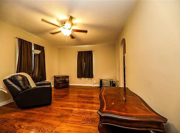 5th image of 2510 E 28th St