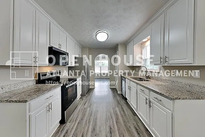 658 Castlebrooke Way SE — Photo 5