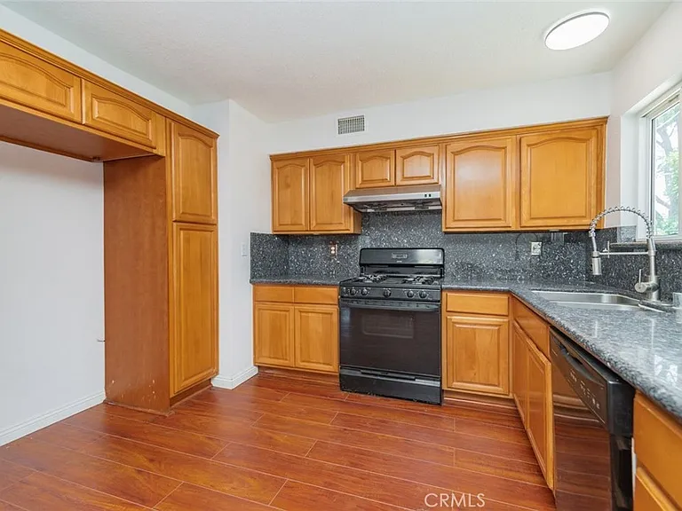 3424 S Rachel Ave — Photo 10
