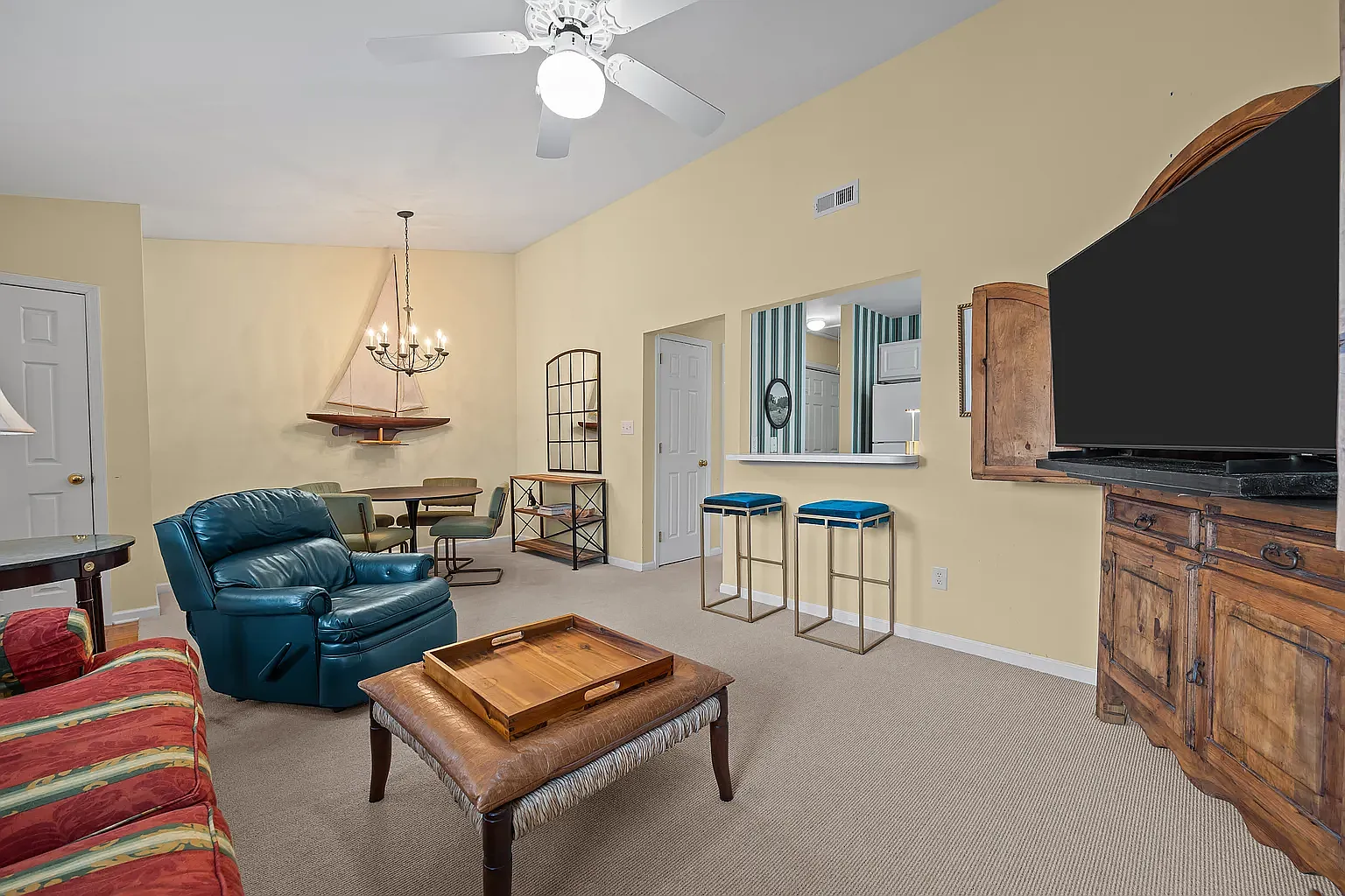 2 bed, 953 sqft, $1,800 — Photo 3