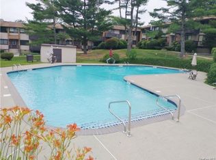 112 Sierra Vista Ln, Valley Cottage, NY 10989