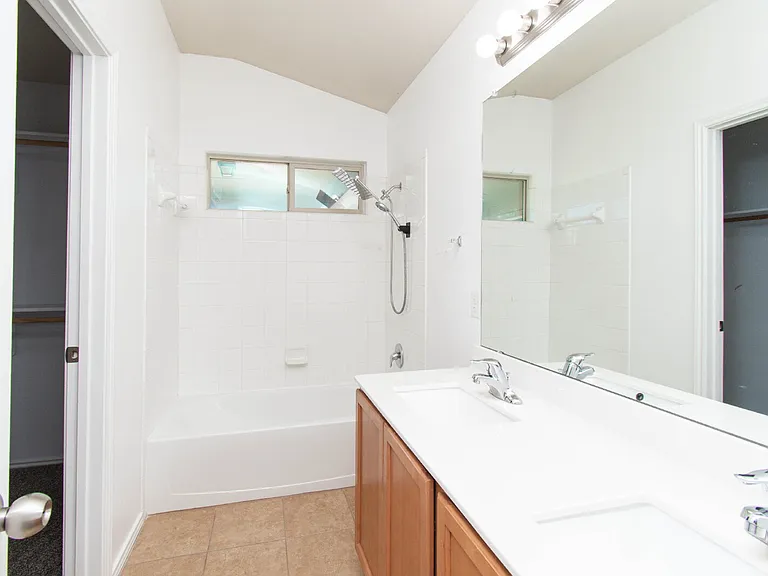 6300 Clear Brook Dr — Photo 11