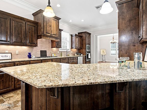5th image of 100 Giverny Pl