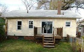 4th image of 302 E Maywood Ave
