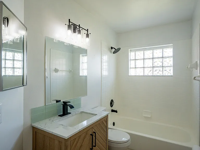 1025 Clovercrest Rd — Photo 12