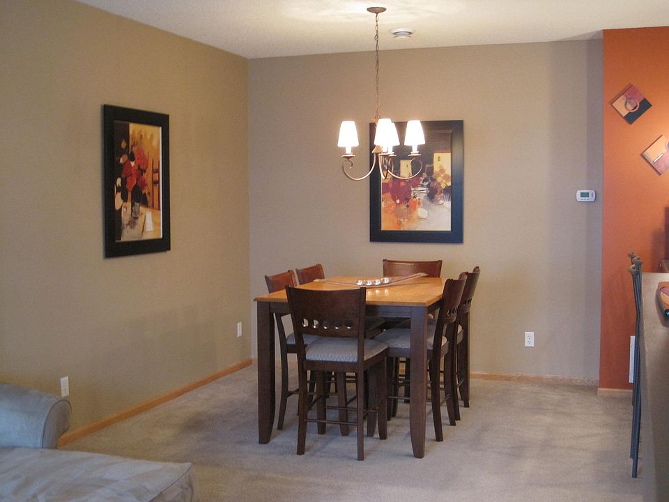Formal dinning room