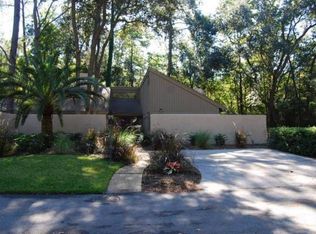 13 Oak Ct, Hilton Head Island, SC 29928