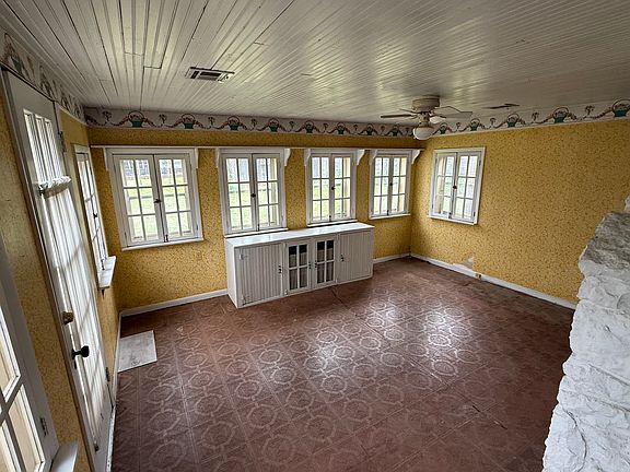 4th image of 2538 S Evanston Ave