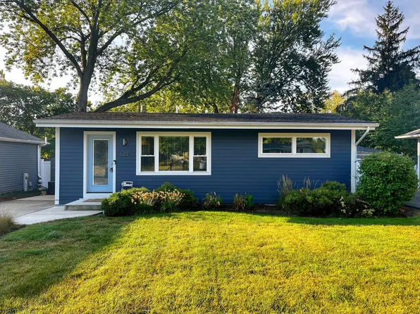 522 Union Ave, St Charles, IL 60174