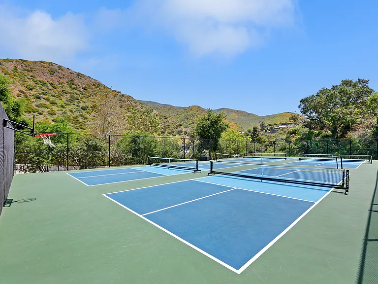 6328 Frondosa Dr — Photo 36