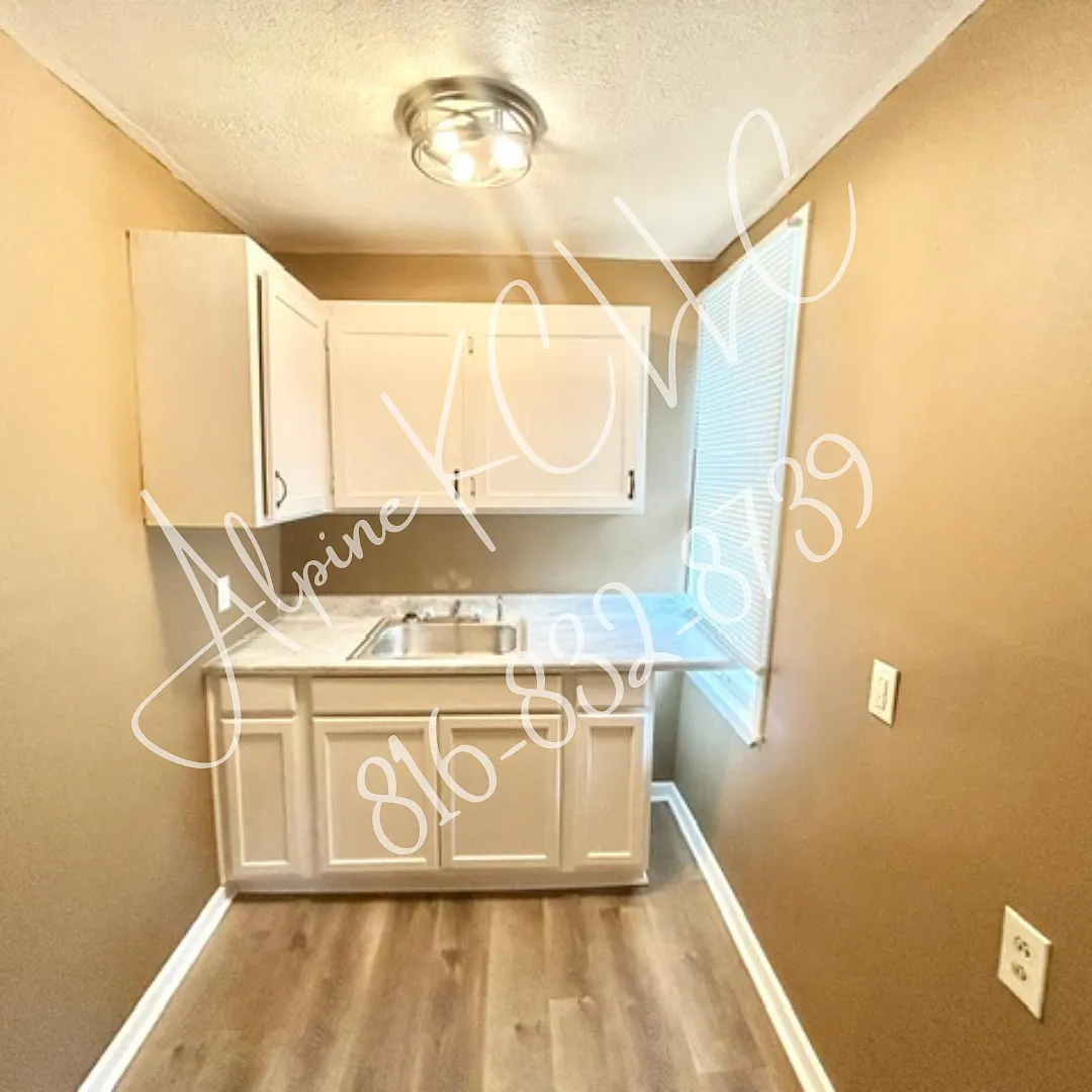 Studio, 400 sqft, $695 — Photo 3