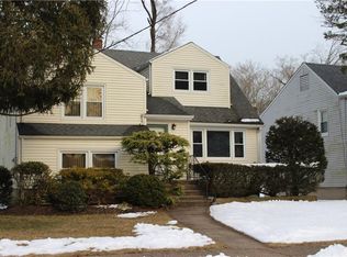 64 Ross Ave, Metuchen, NJ