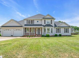 1 Foxwood Ct, Simpsonville, SC 29680