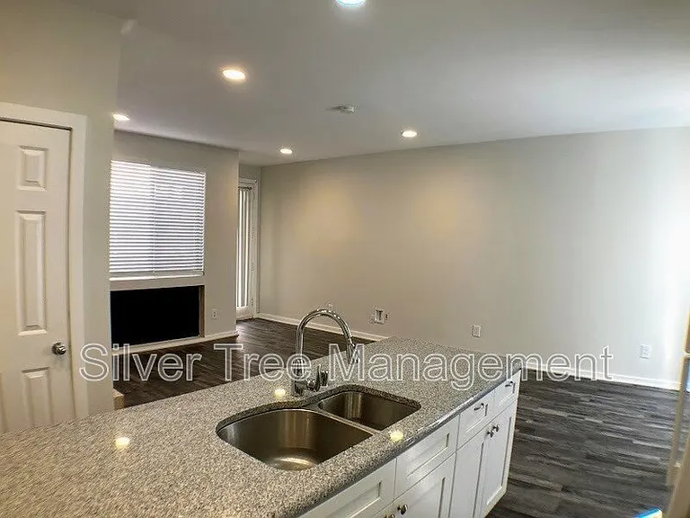 4015 Bowser Ave #C — Photo 6