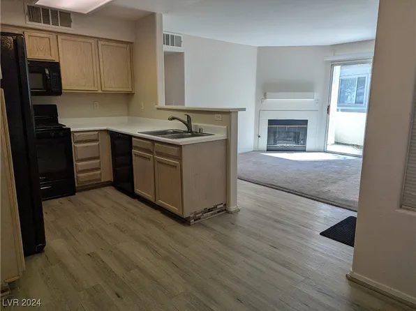 3131 Key Largo Dr Unit 204, Paradise Town, NV 89120