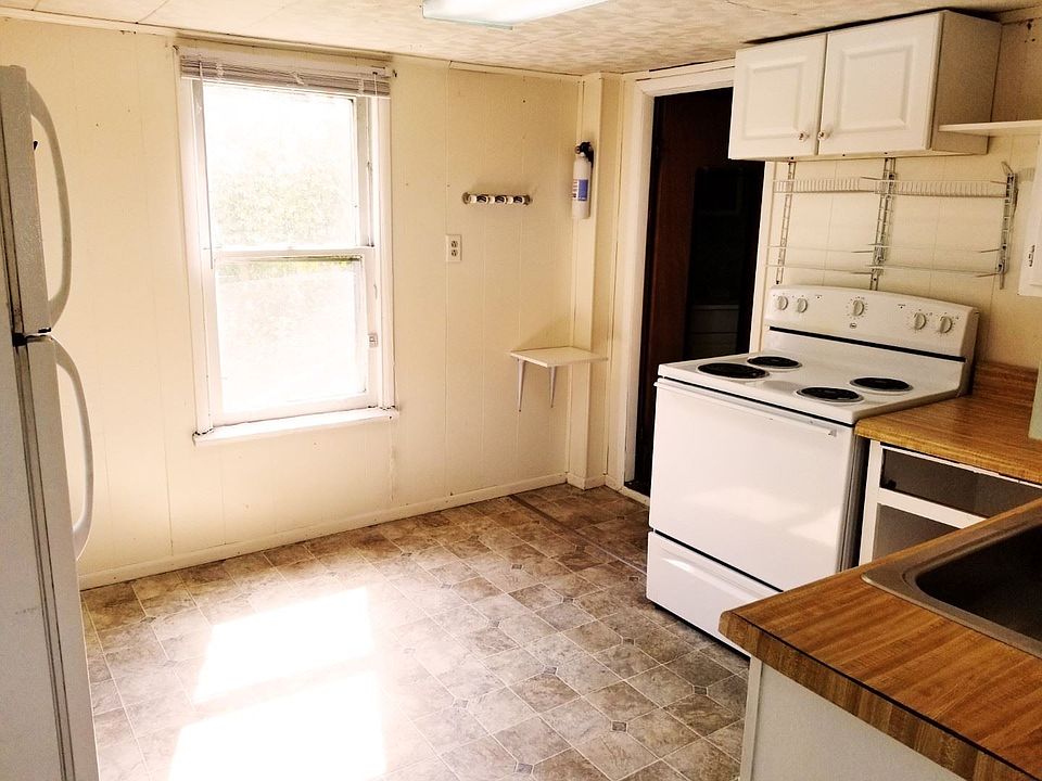 2nd image of 447 Cobun Ave #A