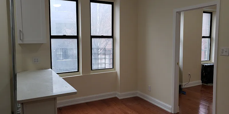 Rented by MCR Realty | media 20