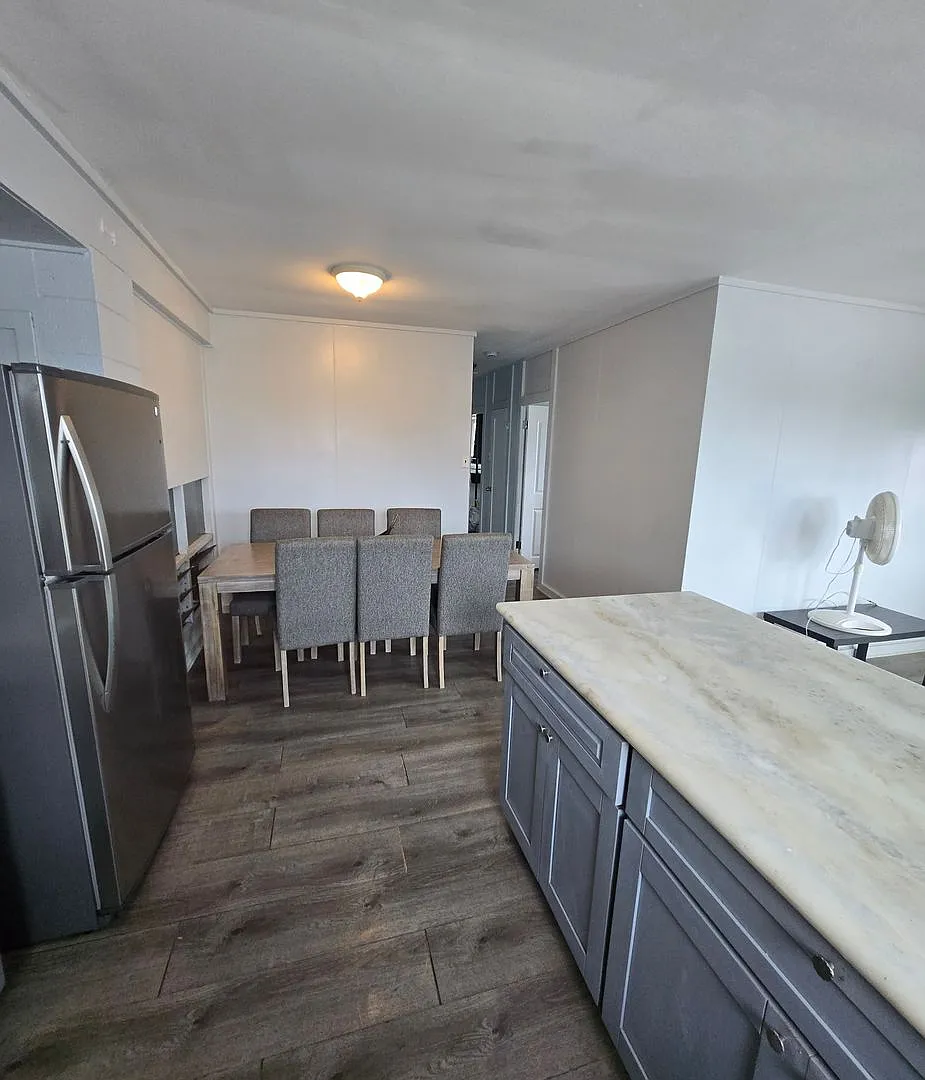 360 Lono Ave — Photo 4
