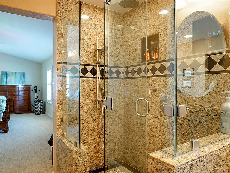 522 Woodlake Dr — Photo 11