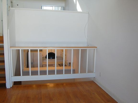 5th image of 100 Driftwood St APT 14