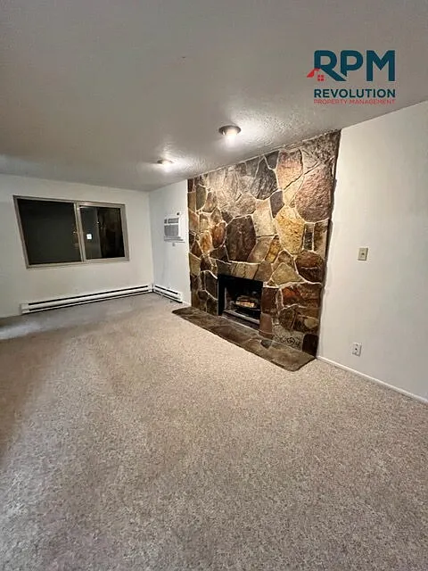 2 bed, 1.0 bath, 850 sqft, $1,100 — Photo 2
