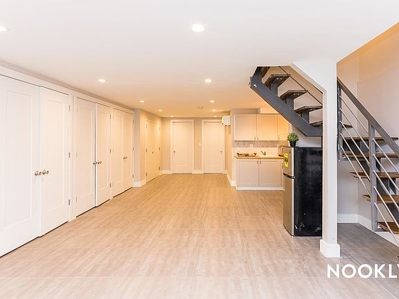4th image of 229 Scholes St #B
