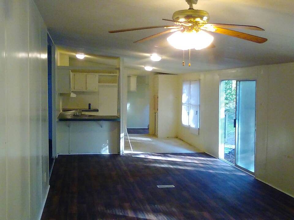 2nd image of 109 Bent Tree Cir
