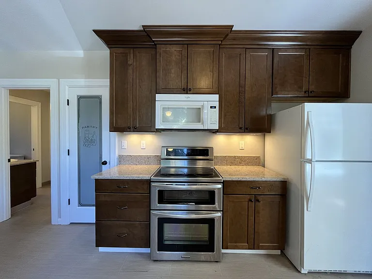 2850 NE Davis St — Photo 11