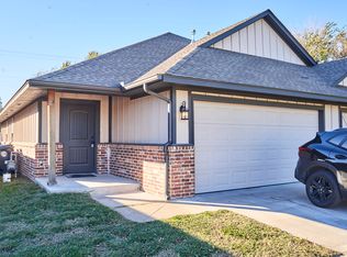 5219 Oakwood Villas Ct, Bethany, OK 73008