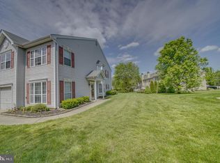 19 Valleybrook Ct, Blackwood, NJ 08012