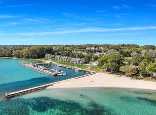 756 N Yacht Club Dr UNIT 21, Suttons Bay, MI 49682