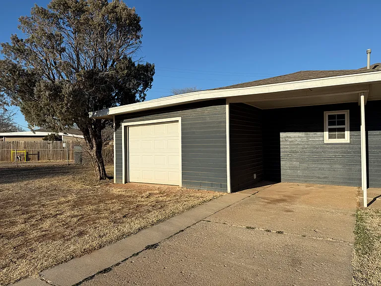 801 Hickory St — Photo 2