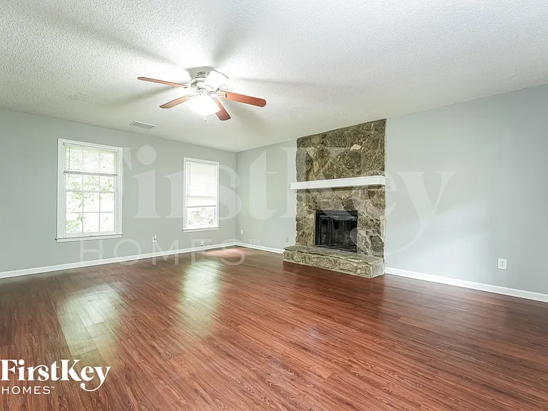5565 Westberry Ln — Photo 3