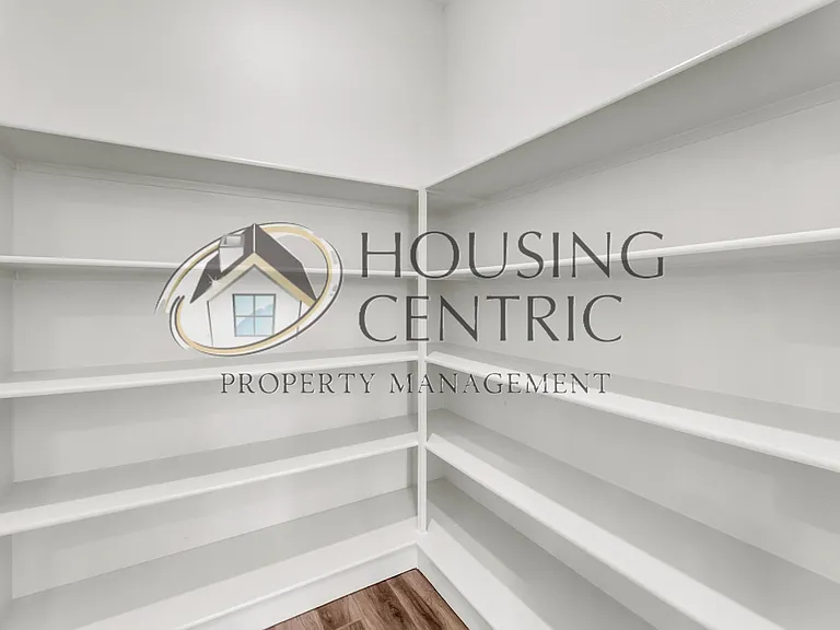 637 Lincoln Ct — Photo 15