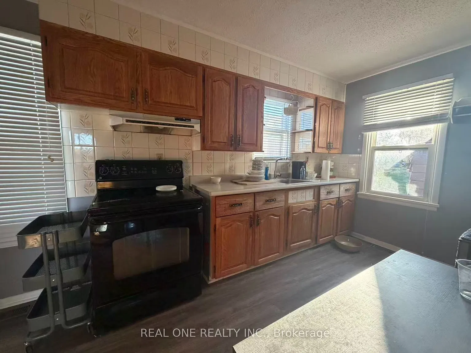 3 bed, $1,500 — Photo 3