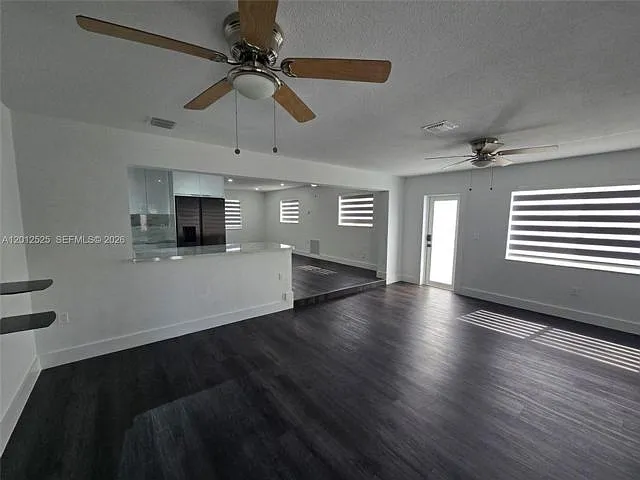 11984 SW 195th St — Photo 12
