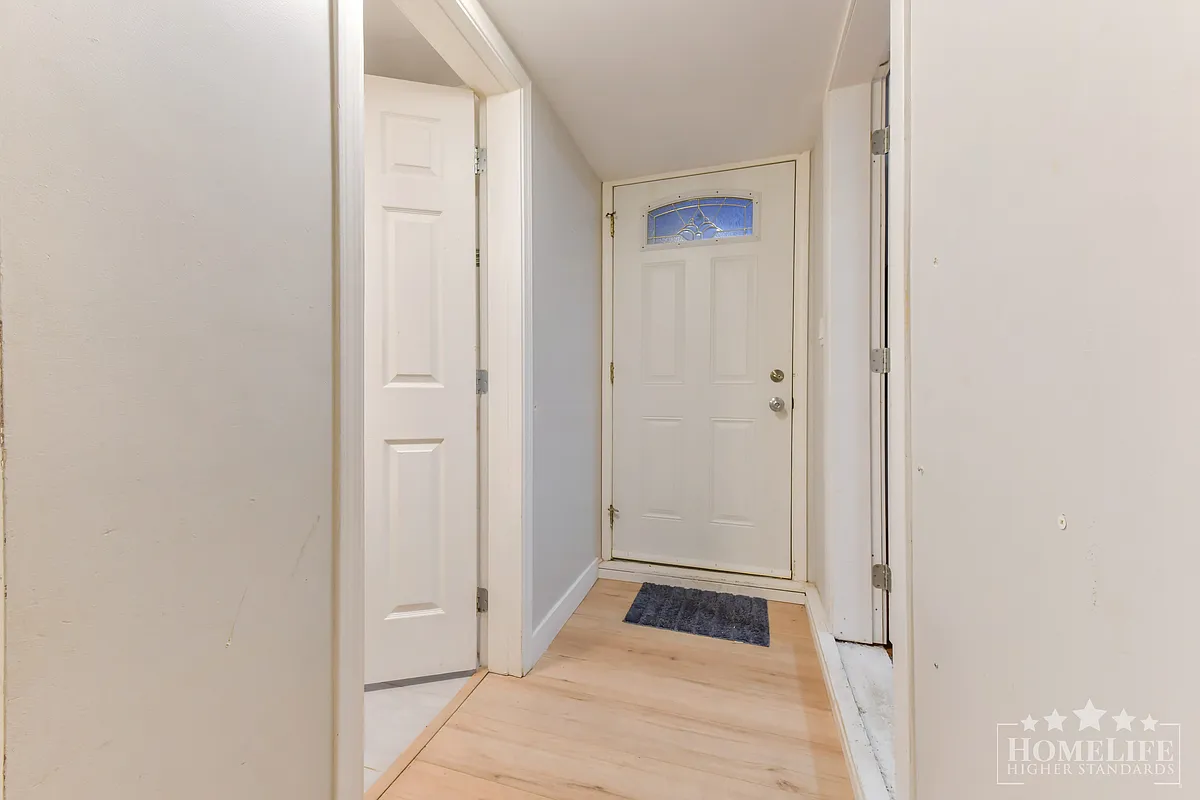 Building Photo - 7437 Garfield Dr #BASEMENT