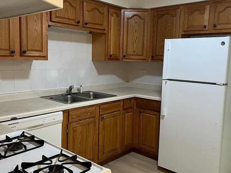 36 King Arthur Ct — Photo 4