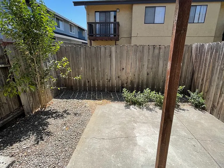 160 (1077 Alaska) — Photo 8