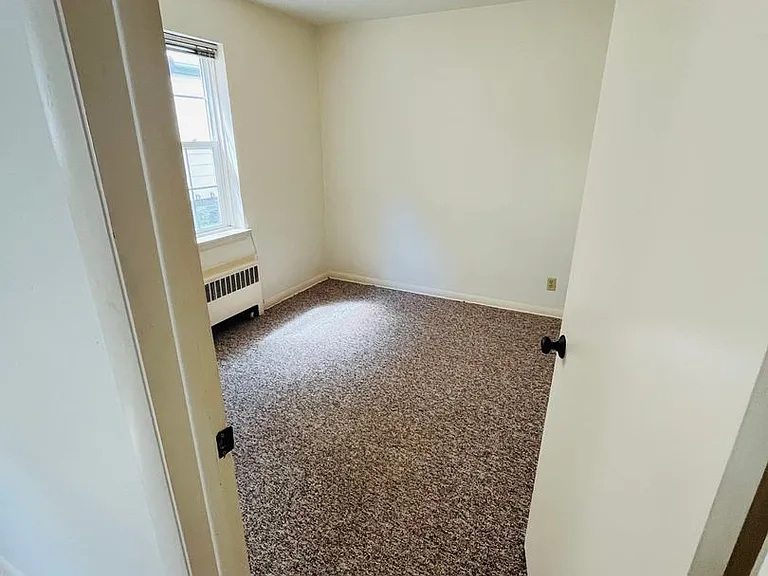 135 E Johnson St — Photo 5