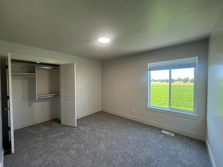 Southbridge Townhomes — Photo 34